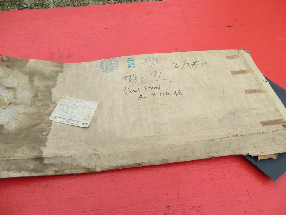 Pontiac Ventura 1971-79 pieza de panel de retroceso #9882391 Foto 2 de 4