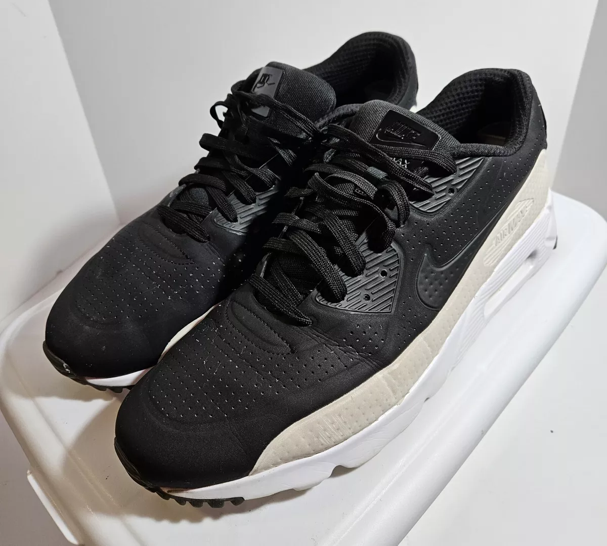 Air max ultra moire hotsell black white