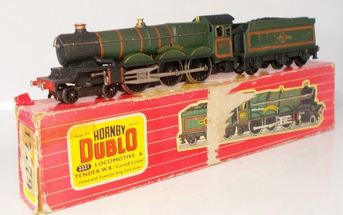 Hornby Dublo Spur 00 2-Schienen BR "Cardiff Castle" Lokomotive verpackt (Ref: 22261 | Condition: Used