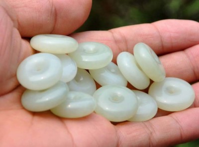 6 Stck. Natürlicher Weißer Nephrit Jade Donut/Scheibe Perle/Kreis Anhänger Großhandel