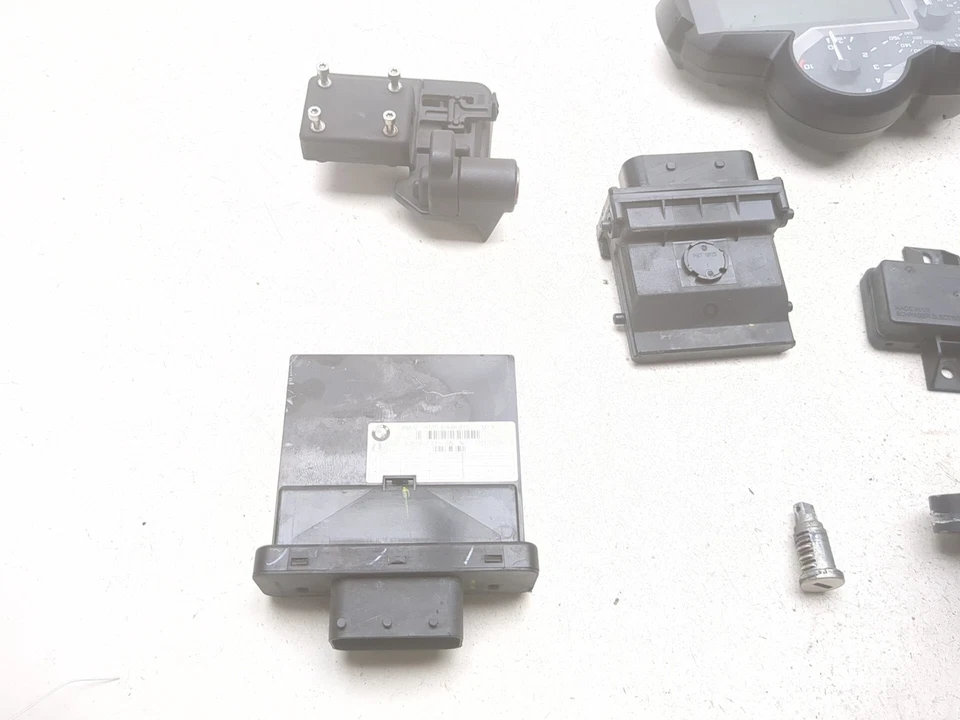 Комплект замков зажигания крышка переключателя зажигания 14-18 BMW R1200GS со спидометром ECU с ключом - Изображение 2 из 4