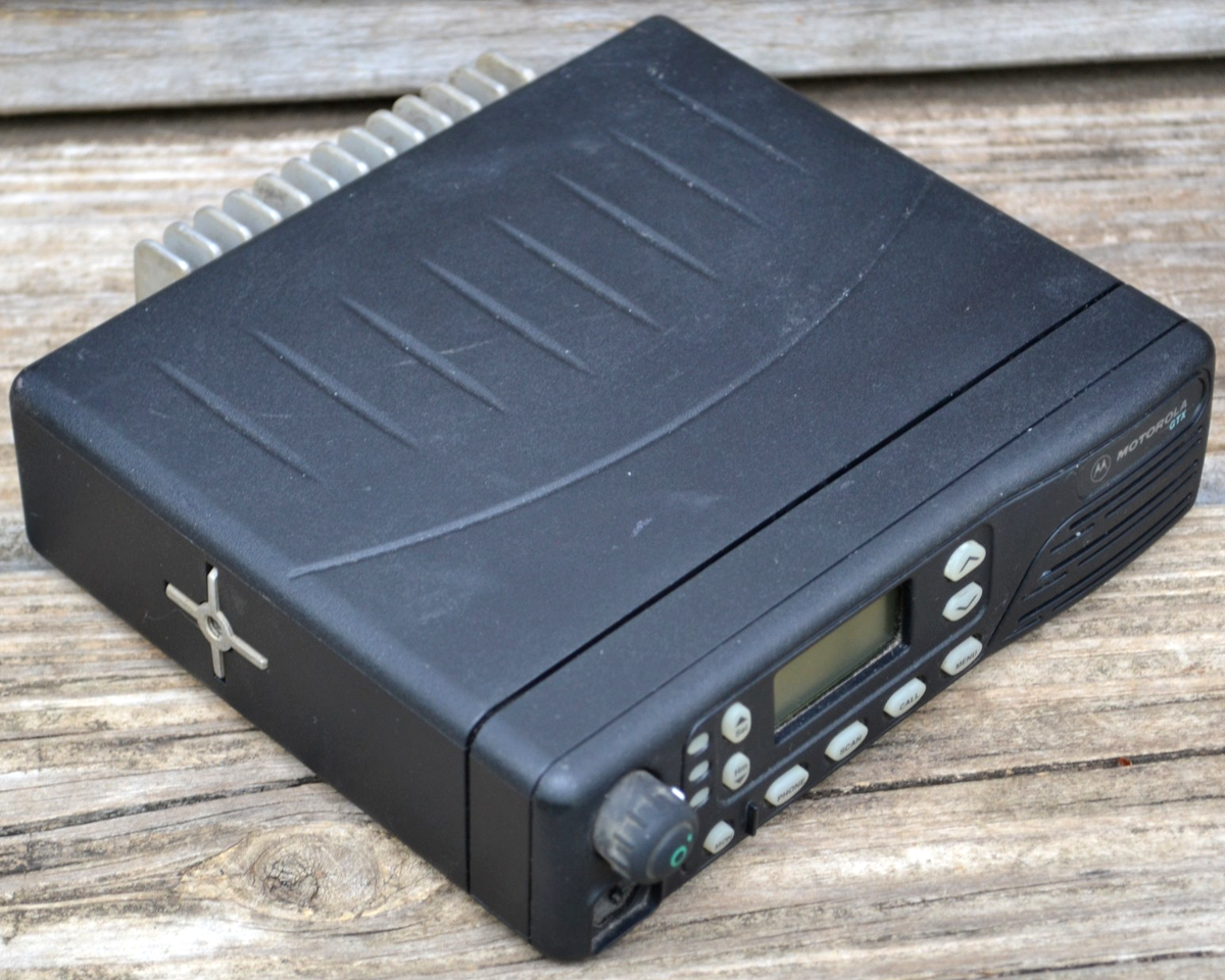 Motorola 800 MHz GTX Mobile Radio Model M11UGD6CB1AN for sale