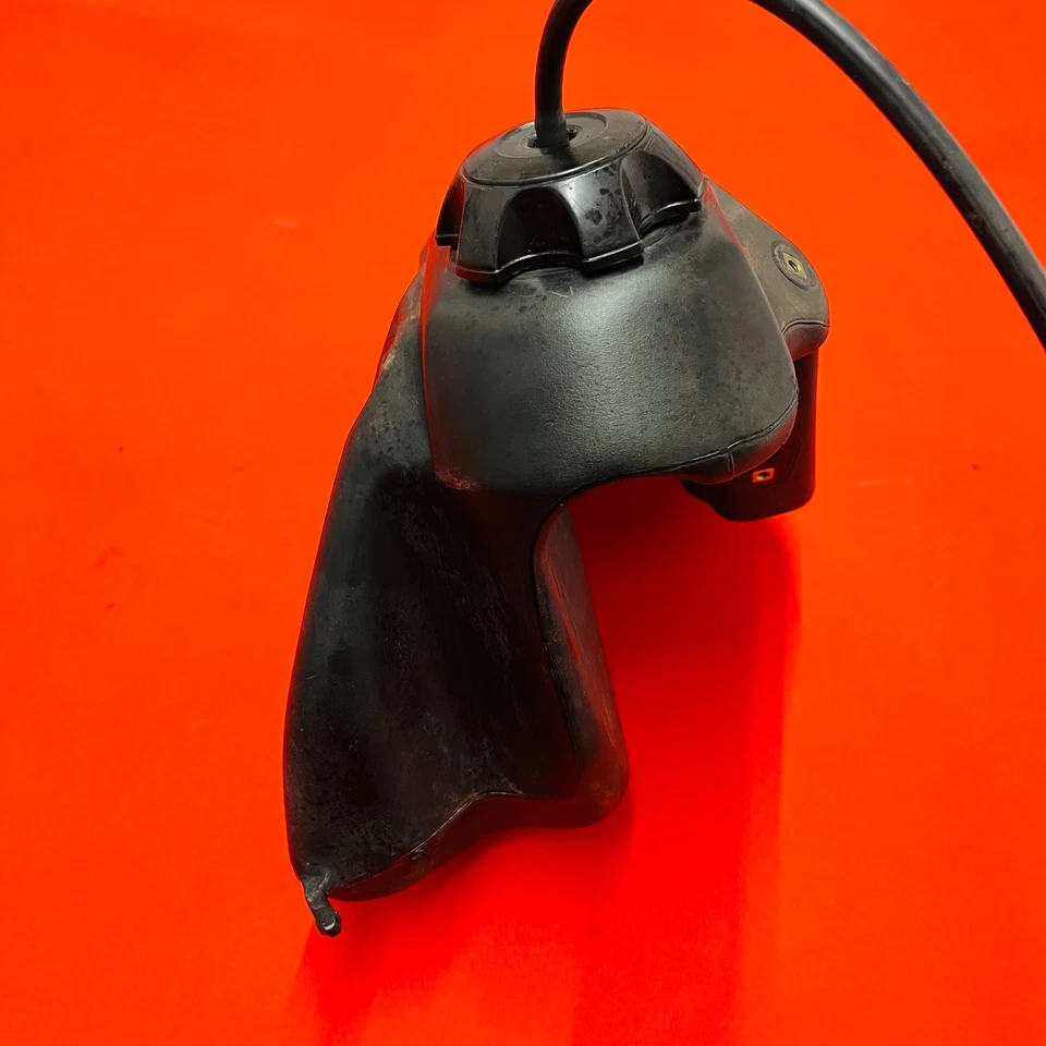 Tapa de combustible del tanque de gasolina CR85 completa original OEM HONDA CR 85 R RB 2003-2008 Foto 3 de 4