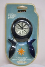 NEW - Fiskars Oopsie Daisy Extra Large Squeeze 2" Paper Punch