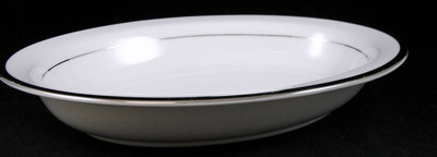 Wedgwood Carlyn Oval Vegetable Bowl 9 7/8 Inch Length W4302