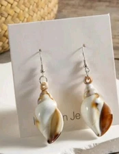Pretty Ocean Style Acrylic Shell Earrings With Gift Bag