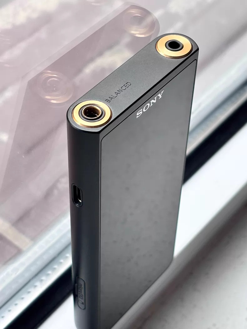 Sony NW-ZX507 64GB Hi-Res Walkman Digital Audio Player Android 4.4