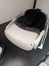 Meta Quest 2 64GB VR Headset – Fully Working – Controllers Included