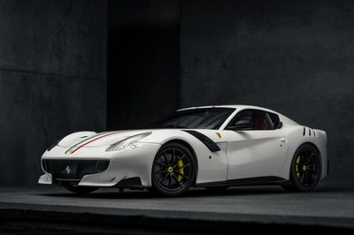 BBR 1/18 Ferrari F12 TDF (Bianco Avus / Tricolore Stripe) - Diecast Full Opening