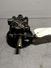 Pompe direction assistée Mitsubishi L200