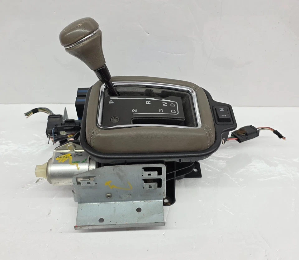 94-97 Jaguar XJ6 Vandan Plas Automatic Transmission Floor Gear Shifter Foto 2 de 4