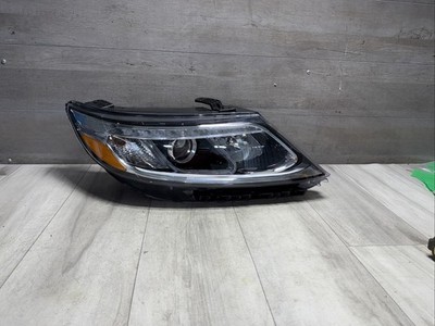 2014-2015 Kia Sorento Front Right RH PASSENGER Side Halogen Headlight