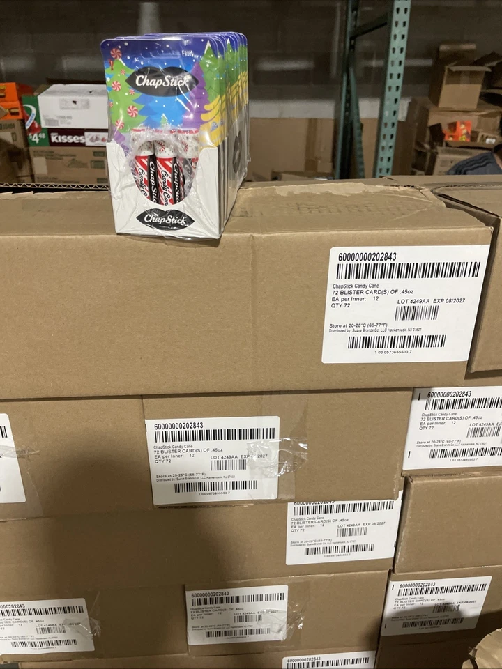 Bastón de caramelo ChapStick edición limitada, exhibición de 36 palos (12 paquetes de 3) BB 2027 Foto 2 de 4