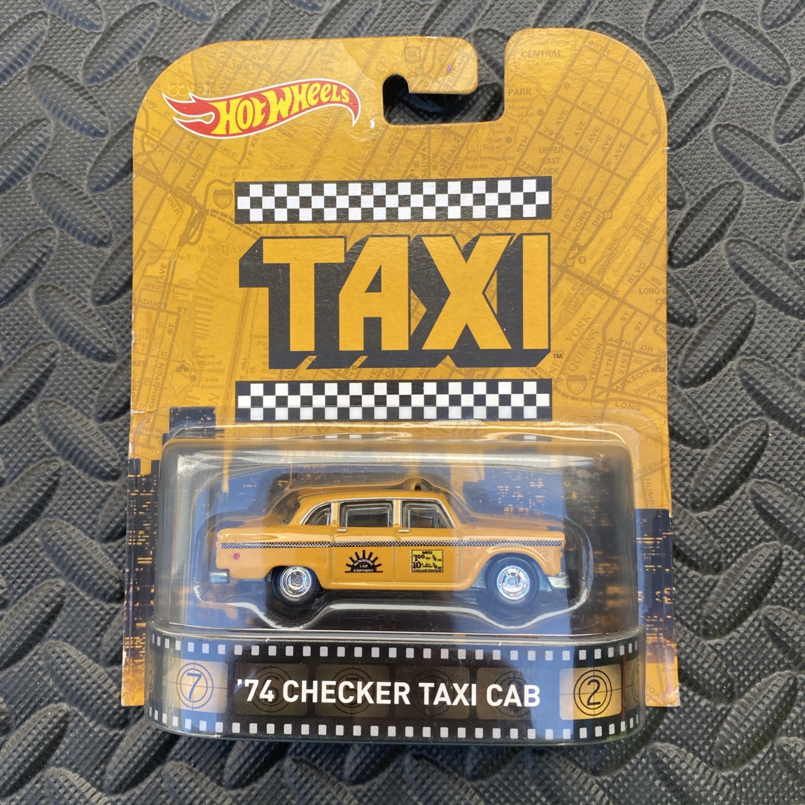 2015 Hot Wheels Retro Entertainment TAXI 74 Checker Taxi Cab