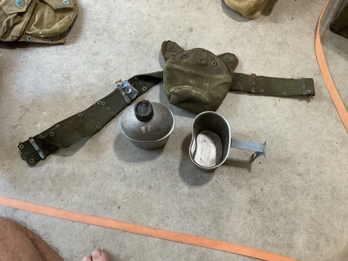 World War II WW2 US Military Canteen Belt and Cover,  cup 19665