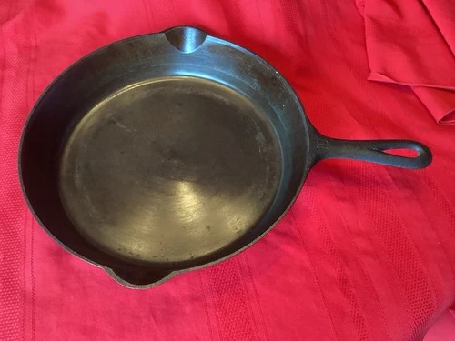 Griswold Cast Iron #10 Large Block Logo Skillet with Heat Ring 716 A