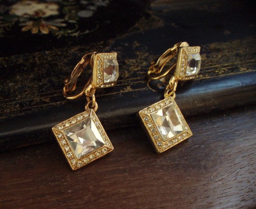 Elegant Vintage Deco Square Crystal Drop Clip on Earrings 22ct Gold Plated - Picture 3 of 7