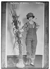 Woman's Land Army America Later Women's Land Army An Organization - Old Photo