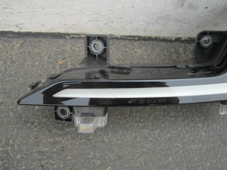 Luz antiniebla diurna delantera derecha OEM para Audi A3 e-Tron 2017 2018 em108268 Foto 2 de 4