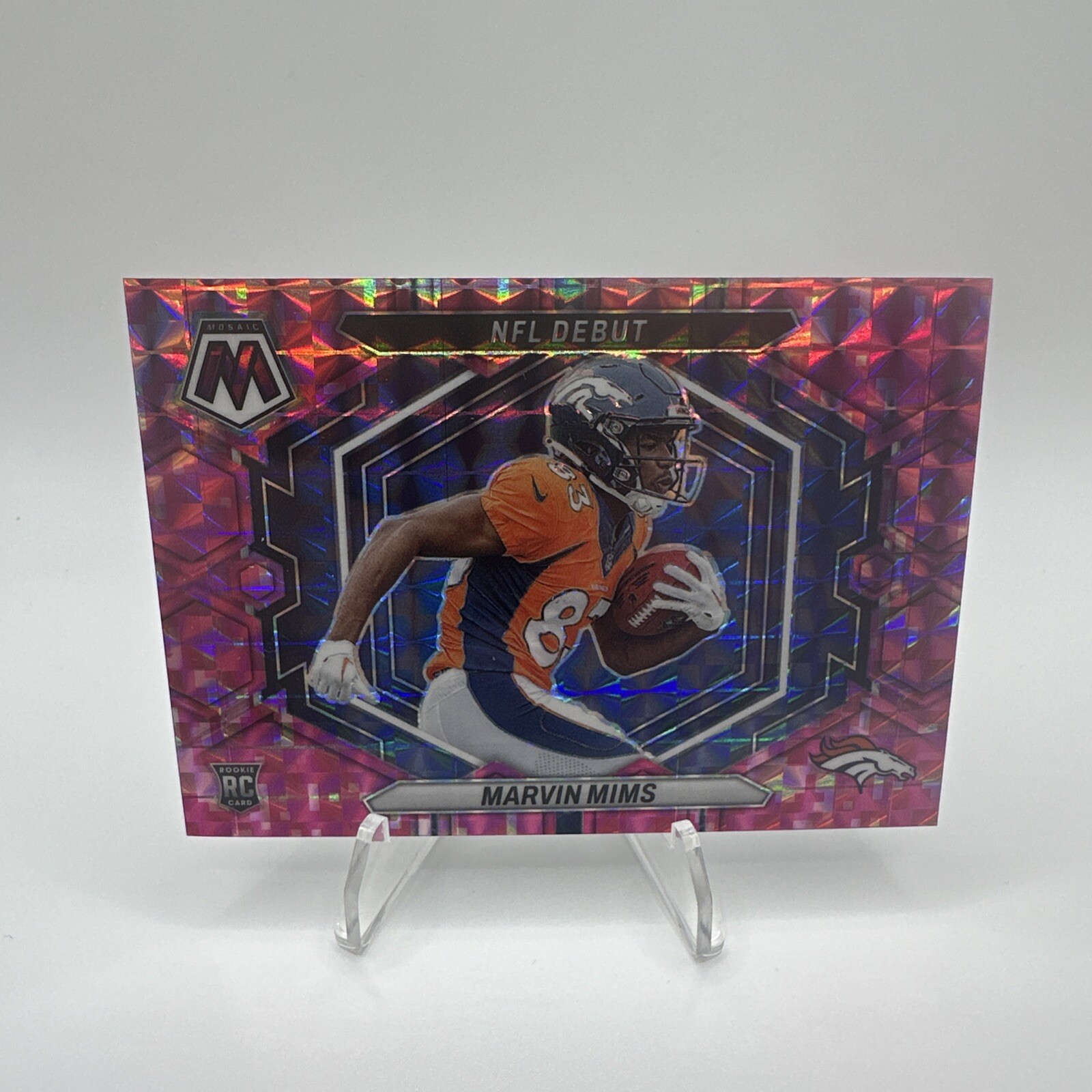2023 Panini Mosaic NFL Debut Mosaic Camo Pink #13 Marvin Mims (RC)