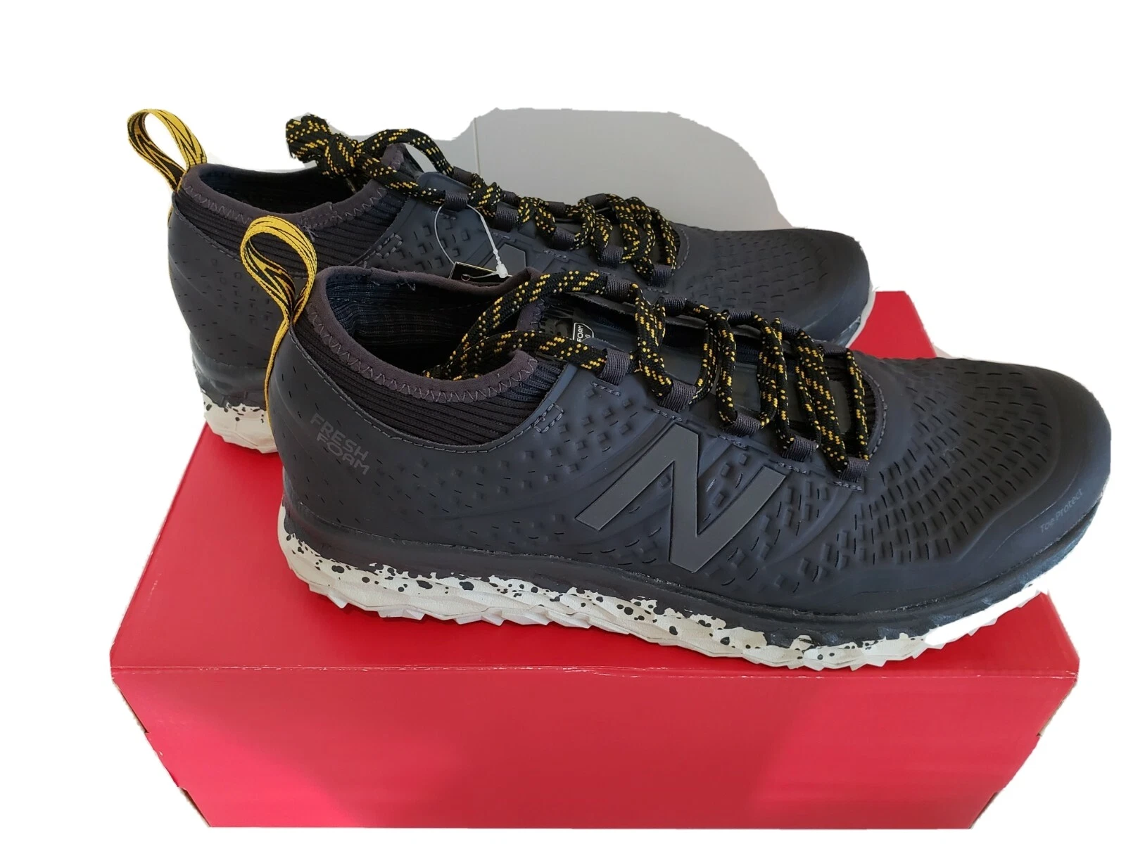 New Balance Fresh Size 10.5 Foam Black Grey Trail Running Shoes MTHIERM3
Opens in a new window or ta