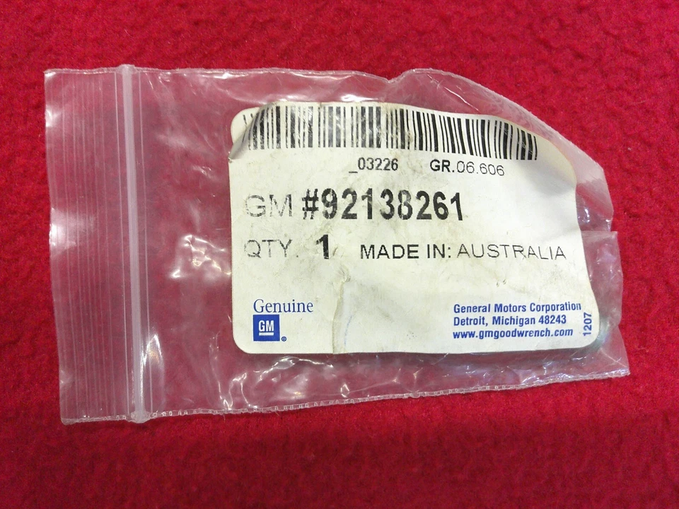 Genuine GM OEM # 92138261 Pontiac GTO Genuine GM Bolts (Set of 4) NEW OLD STOCK! Foto 2 de 4