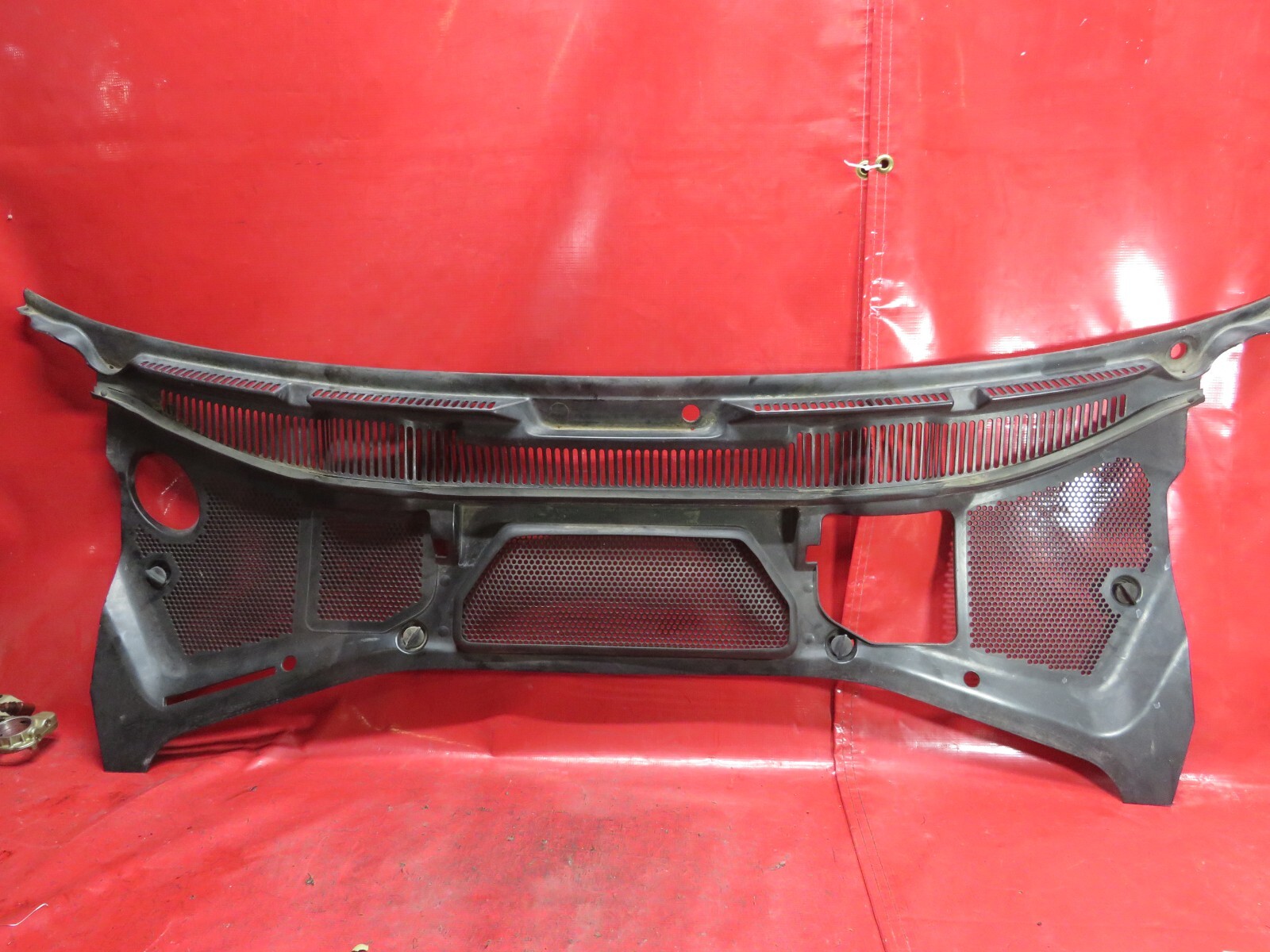 2006 BENTLEY FLYING SPUR WINDSHEILD CROWL
