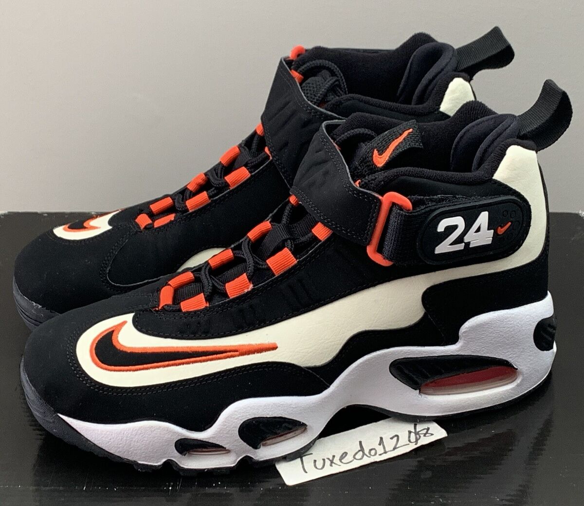 New! Nike Air Griffey Max 1 GS sz 6.5Y Black/Orange Women's New! Nike Air Griffey Max 1 GS sz 6.5Y Black/Orange Women's