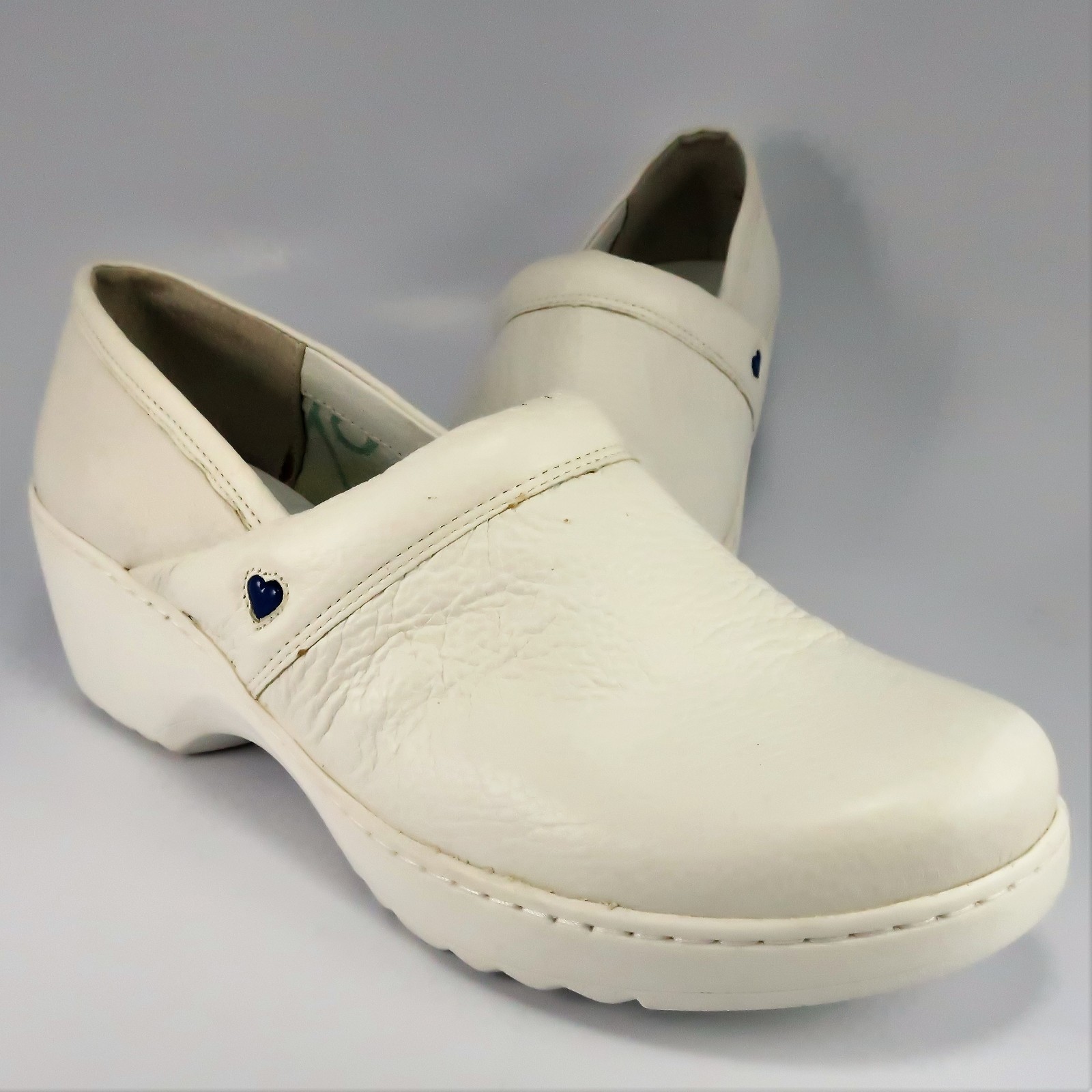 Zuecos sin cordones Nurse Mates CALLIE para mujer talla 11M de cuero blanco