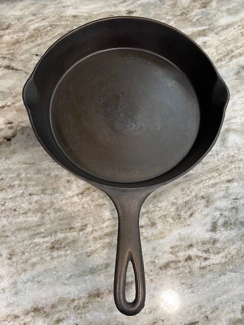 Vintage Oneta Cast Iron Skillet #8 Double Pour Spouts