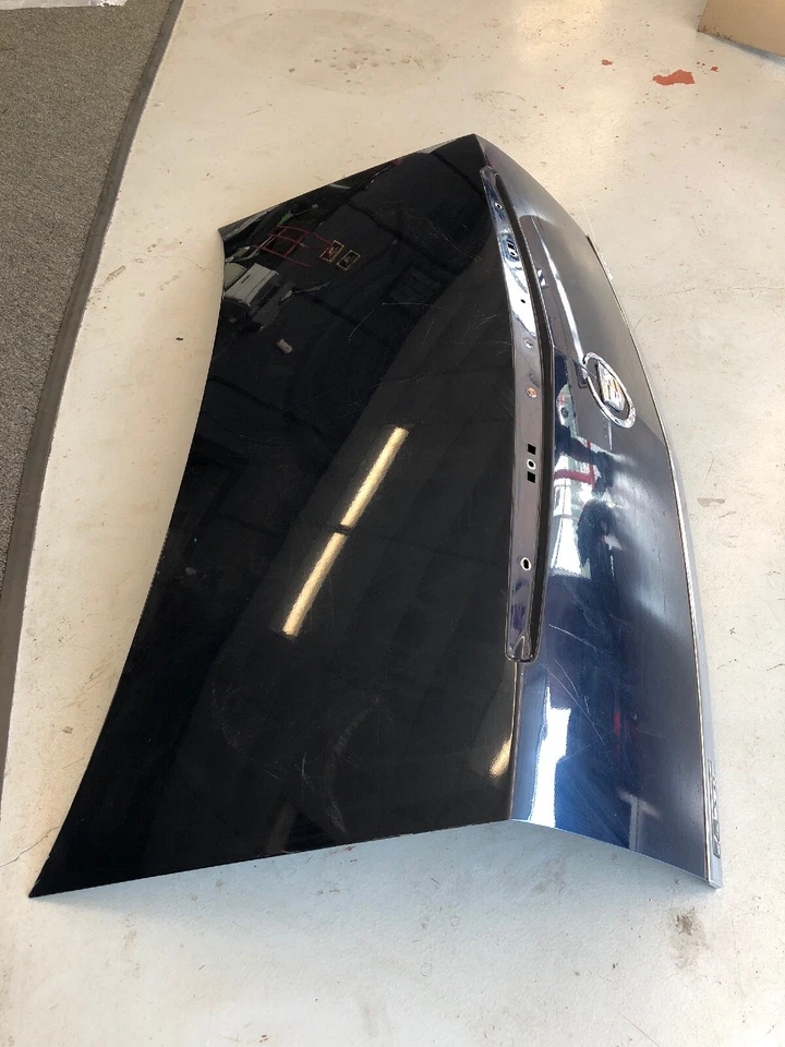 2007-2011 CADILLAC DTS 4.6L TAMPA DO PORTA-MALAS AZUL ESCURO MING METÁLICO FABRICANTE DE EQUIPAMENTO ORIGINAL - Imagem 2 de 4