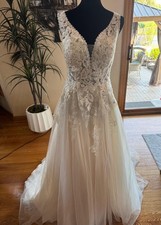 White Dress Different Sizes And Details