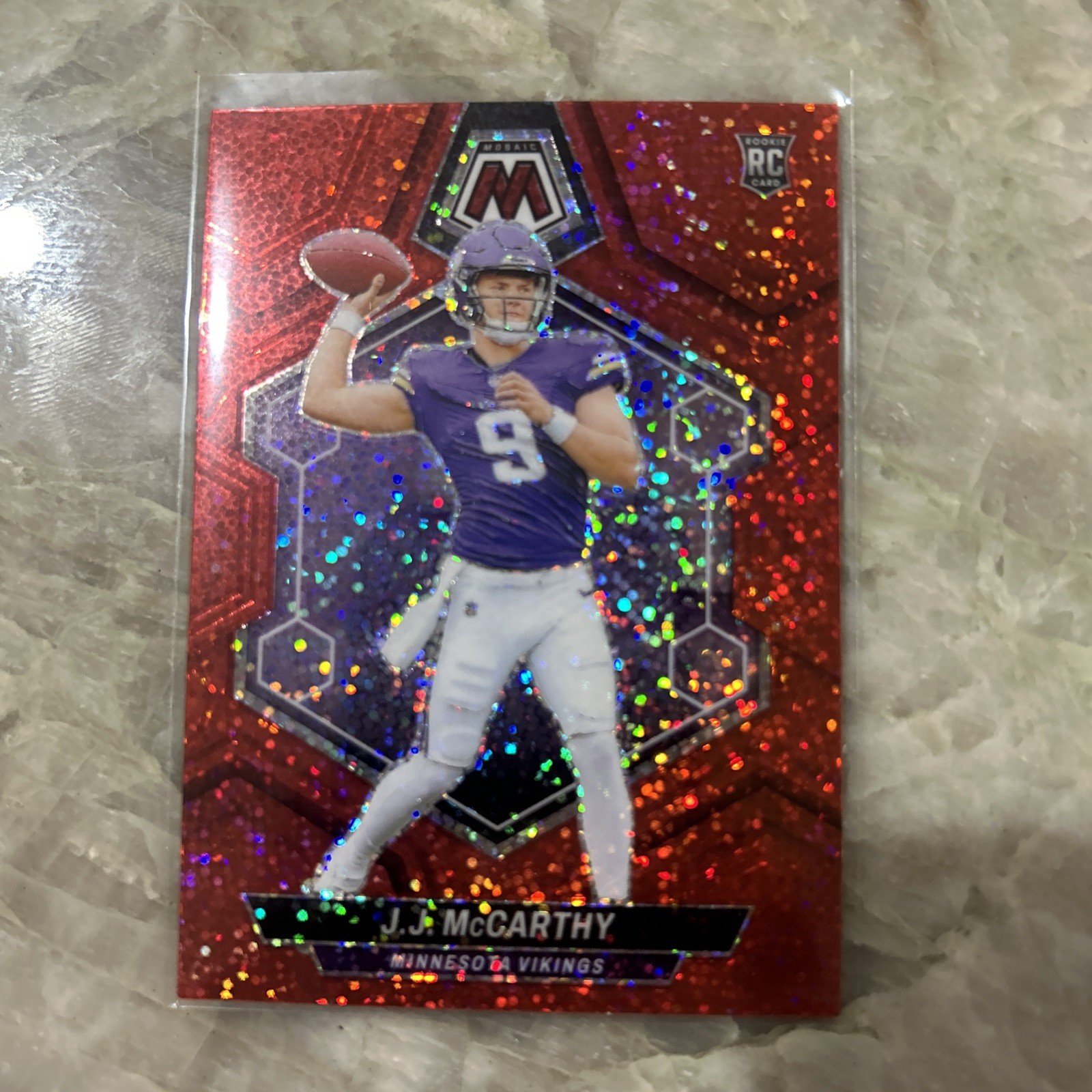 2024 Panini Mosaic - Rookies J.J. McCarthy #310 Red Sparkle Prizm (RC)