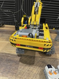Lego Technic Excavator (8043)