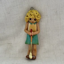 Vtg Laguna Dough Works Golfing Girl Ornament Clay Miniature Putter Sports Gift