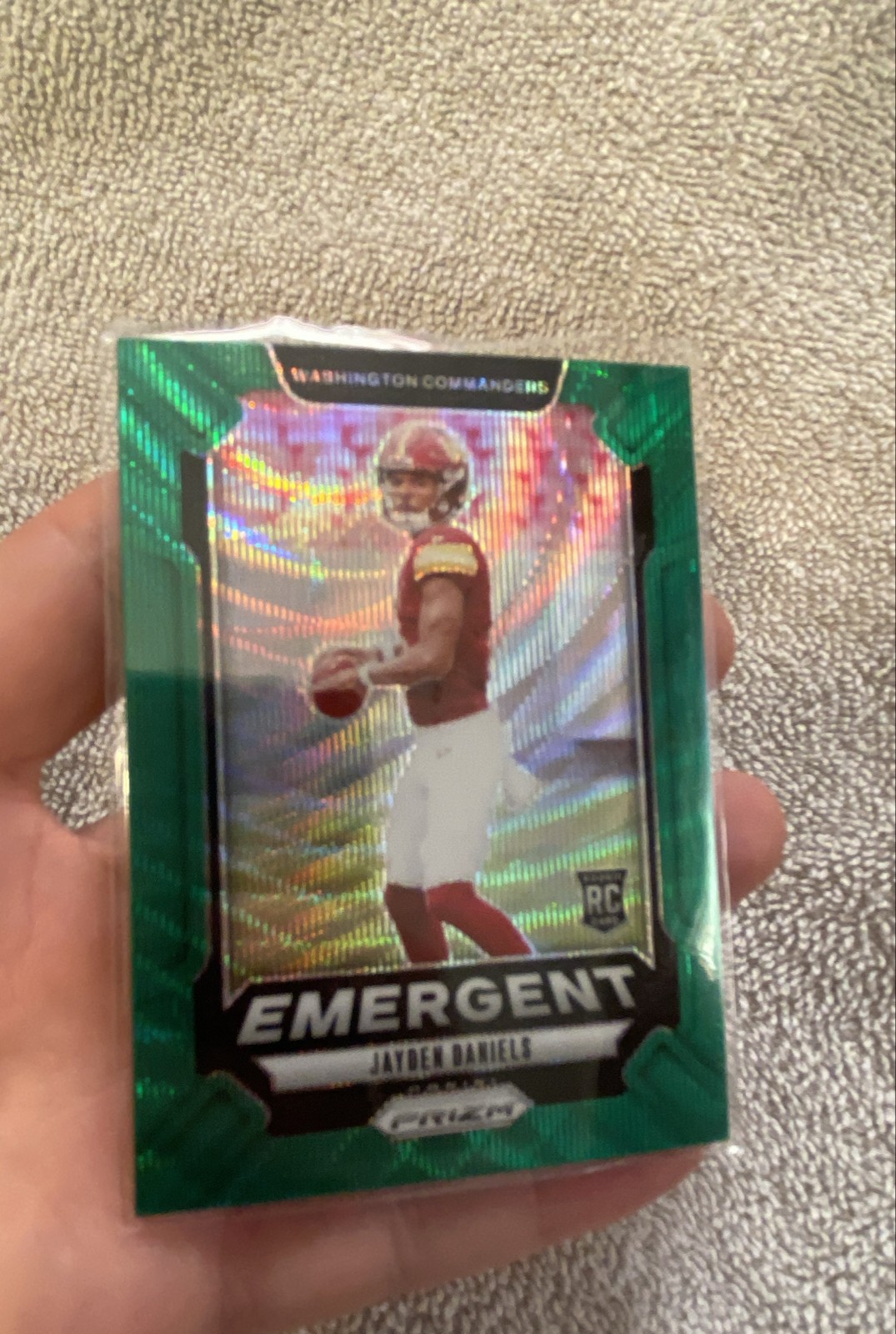 2024 Panini Prizm - Emergent Jayden Daniels #2 Green Wave Prizm (RC)