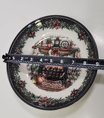 Royal Stafford Christmas Hearth Fireplace Bowl Serving 9