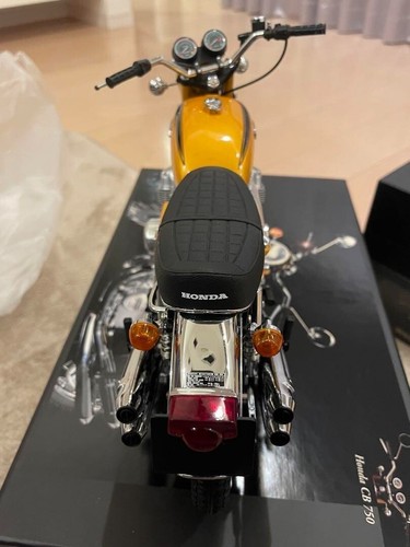 MINICHAMPS 1/6 Honda CB 750 K0 1968 Gold Metallic motorcycle 062 161001 - Picture 8 of 9