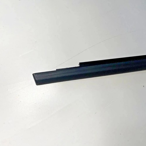 Original Seat Ateca/Cupra window seal down back right 575839478D - Picture 7 of 7