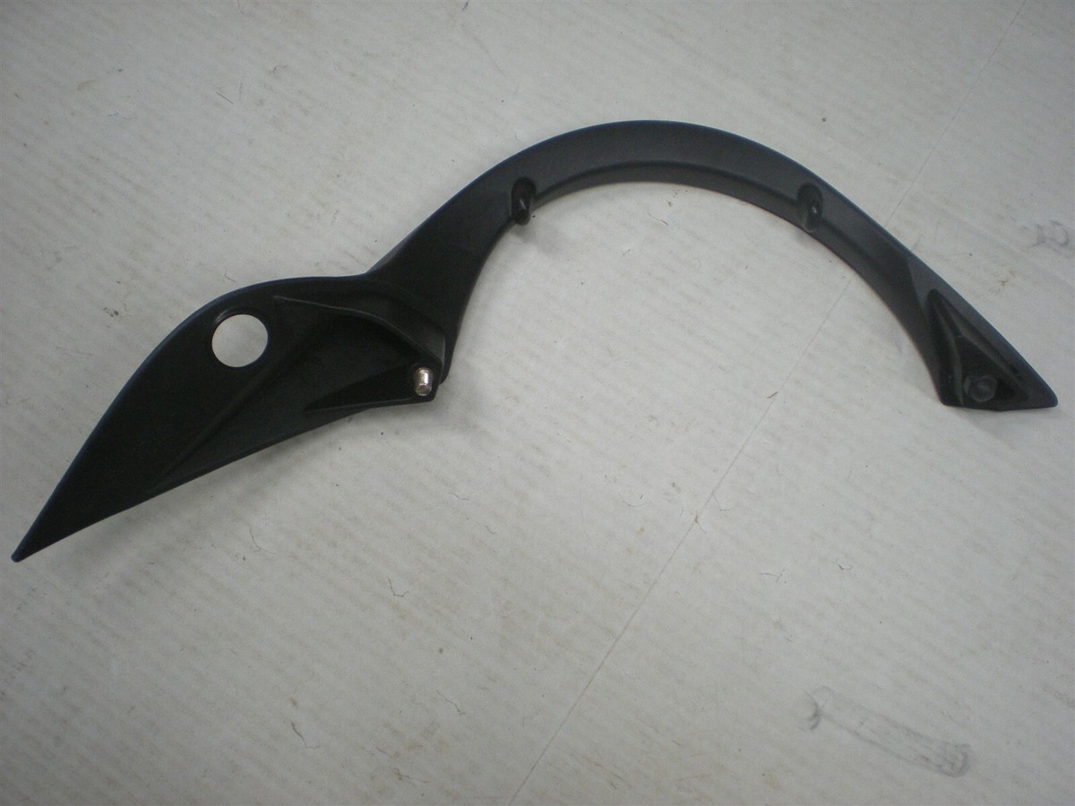 ラバーバンド Rear Right Fender Flare, Gloss Black, Part 5439763-070