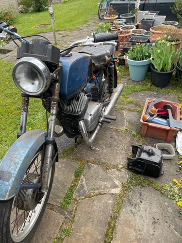 jawa cz 250 Model 471  Barn Find Project - Picture 3 of 14
