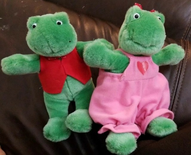 Hallmark frogs holding hands 7" Plush Soft Toy Stuffed Animal eBay