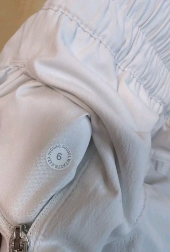 Lululemon Track That Mid-Rise Lined Shorts White Size 6 - Picture 4 of 7