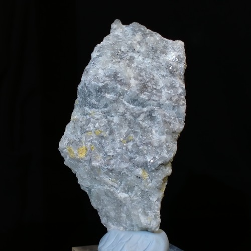 Norbergite & Phlogopite Mica in Calcite fluorescent starry night pattern 0.28kg - Picture 8 of 8