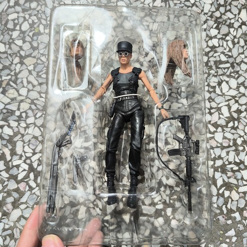 NECA TERMINATOR 2 Sarah Connor 7" Action Figure T-800 Judgment Day - Imagen 4 de 7