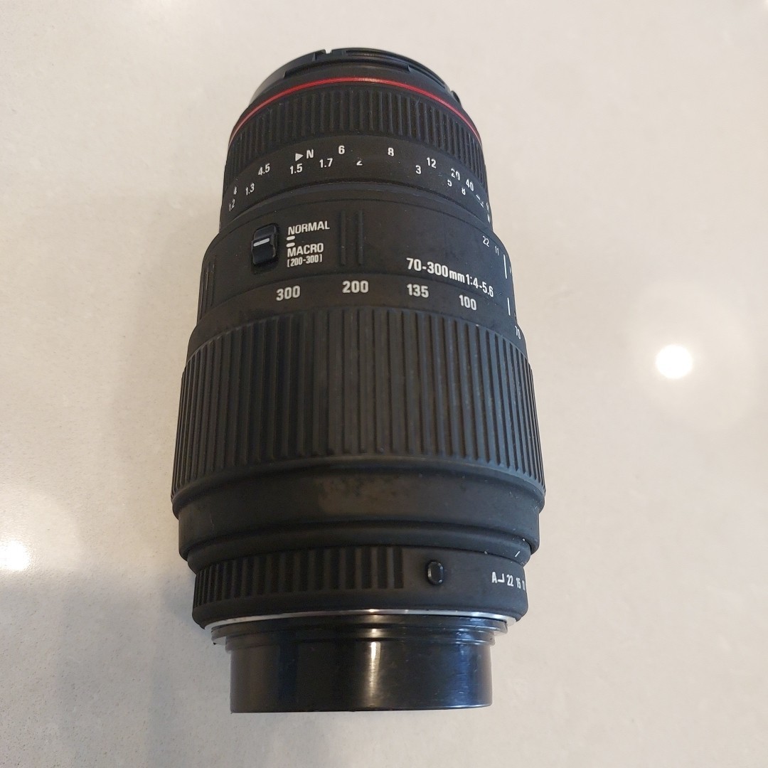 Sigma 70-300mm f/4.0-5.6 APO DG Macro Lens for Pentax for sale