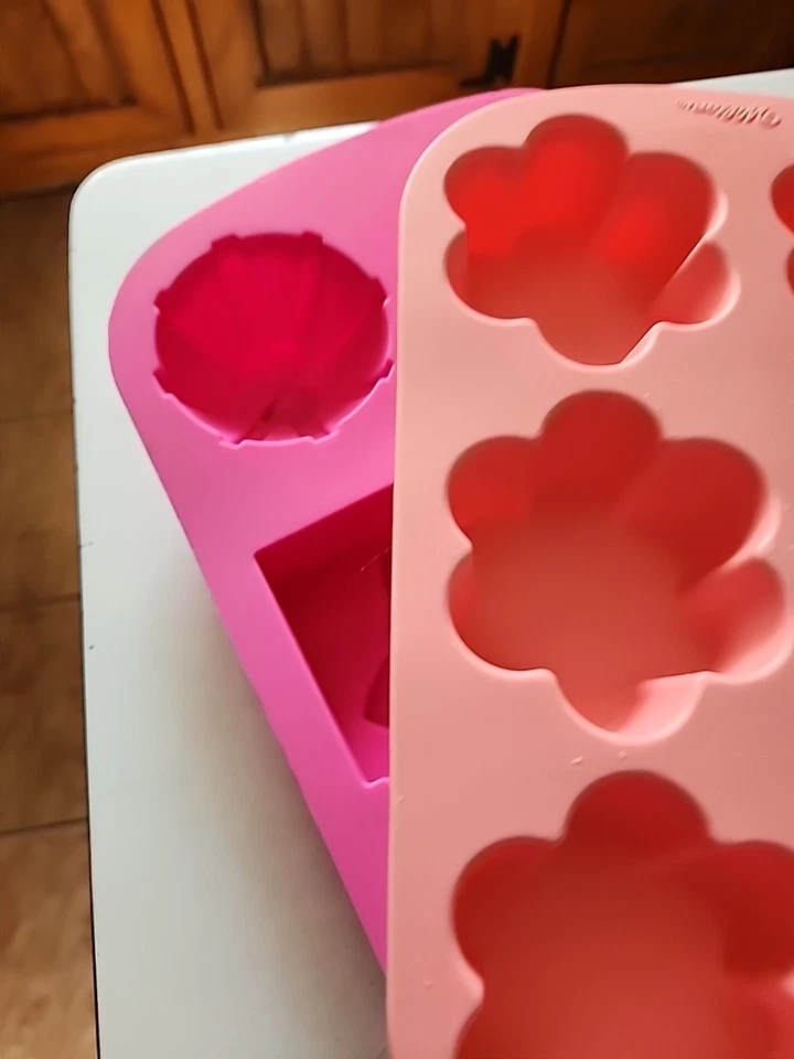 Huge Lot Silicone Molds 29~Flexible~Soap, Baking, Crafts - Image 2 of 4