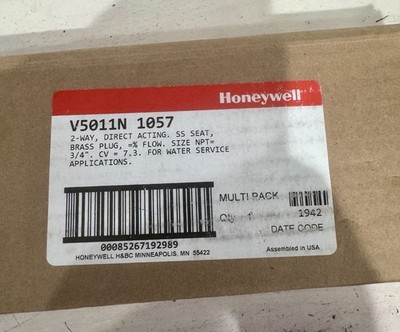 Honeywell V5011N 1057 two-way globe valve 3/4 inch Female NPT, 7.3 Cv