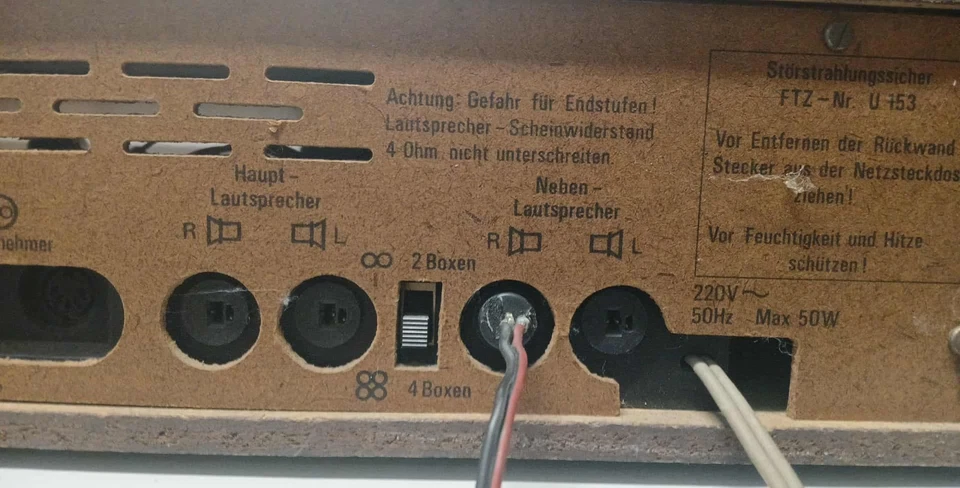 Sintoamplificatore Stereo Vintage Universum VT 2343 - NON FUNZIONANTE - Immagine 3 di 4