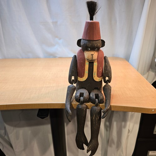 Vintage Wooden Carved, Jointed and Painted Monkey Shelf Sitter With Fez ~19" - Picture 3 of 6